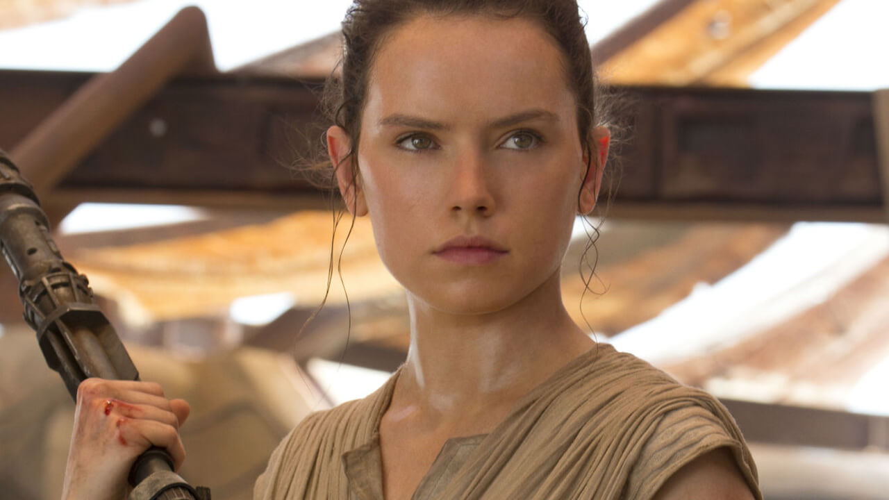 Star Wars - Daisy Ridley lascerà il ruolo di Rey con Episodio IX