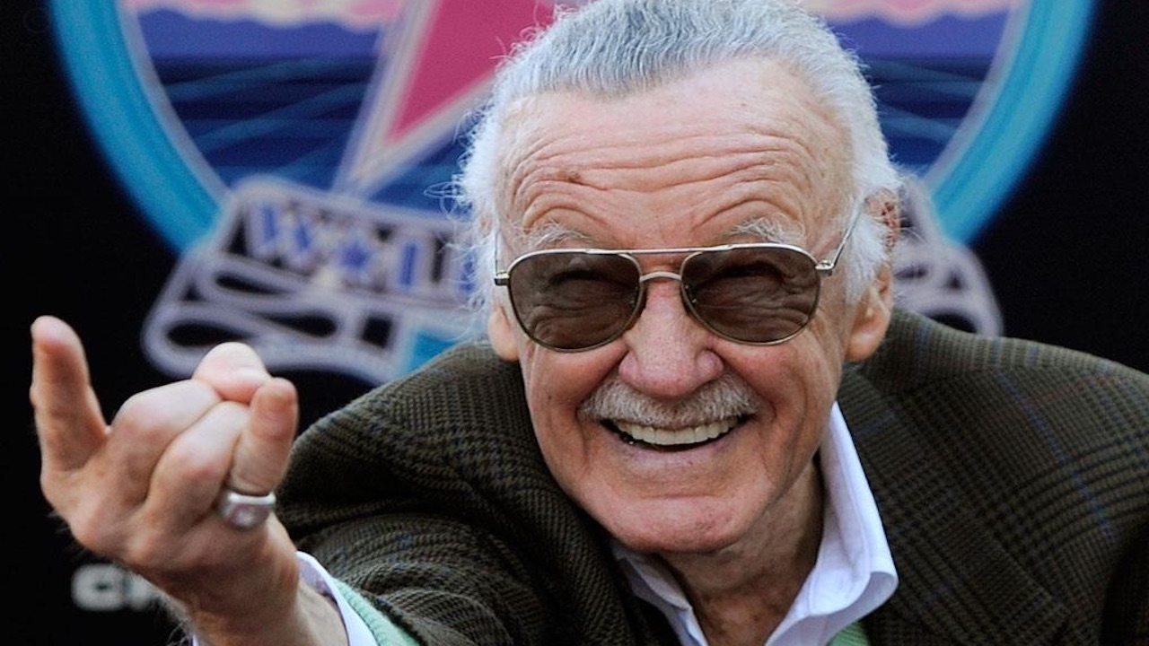 Stan Lee: «Sto combattendo la polmonite, ma sembra andare meglio»