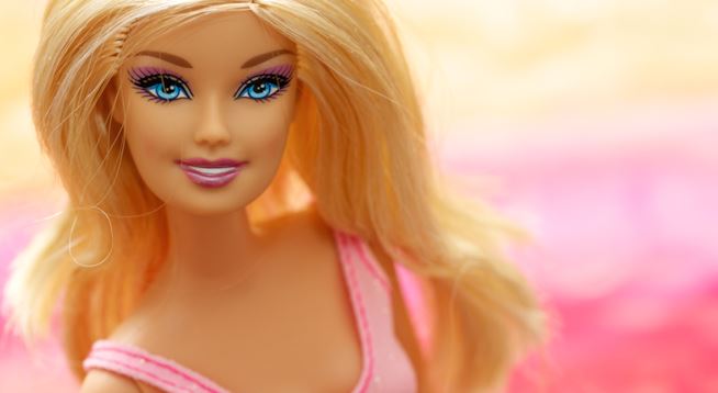 La Mattel rivela il cognome di Barbie