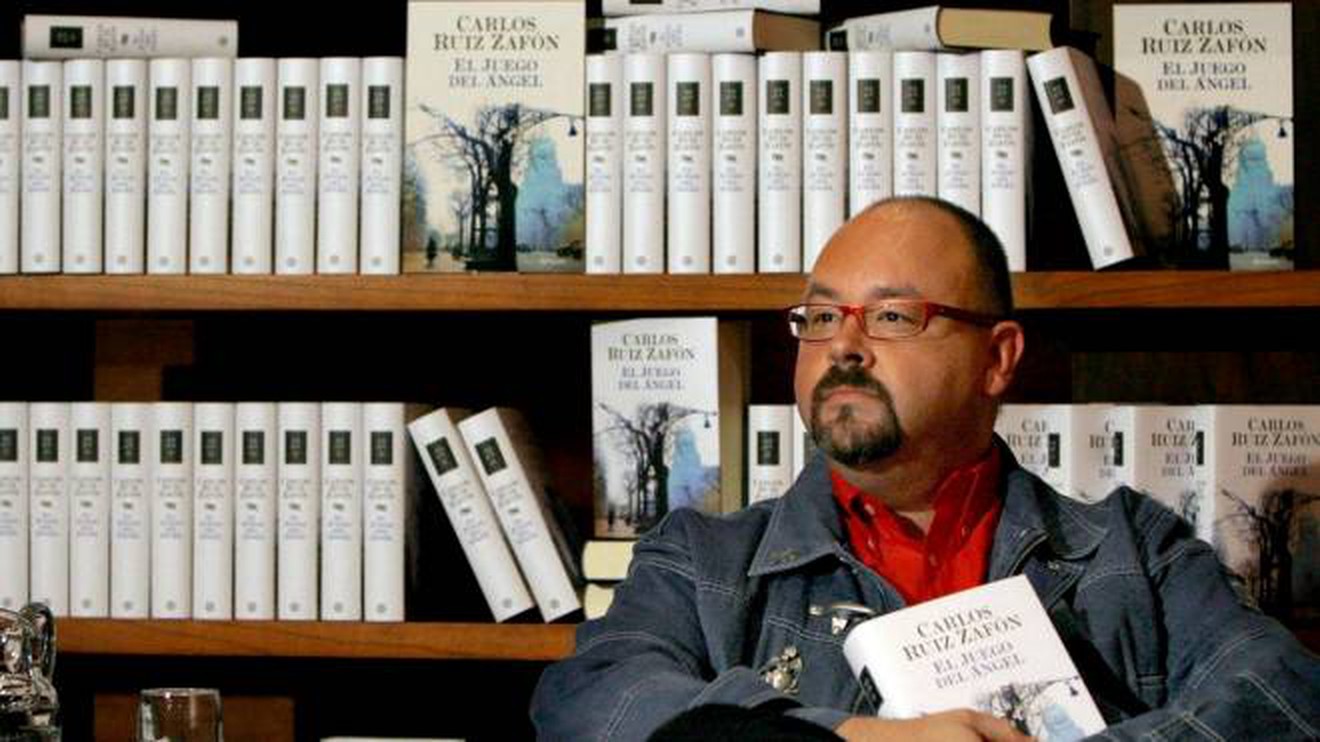 È morto Carlos Ruiz Zafón, autore de «L’ombra del vento»