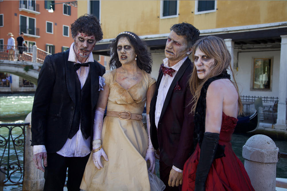 The Walking Dead - Il video dell'invasione zombie al Festival di Venezia