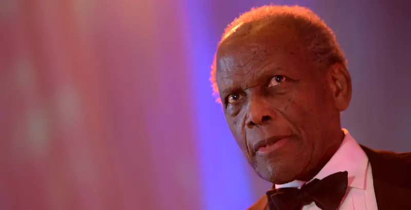 È morto Sidney Poitier, primo afroamericano a vincere un Oscar