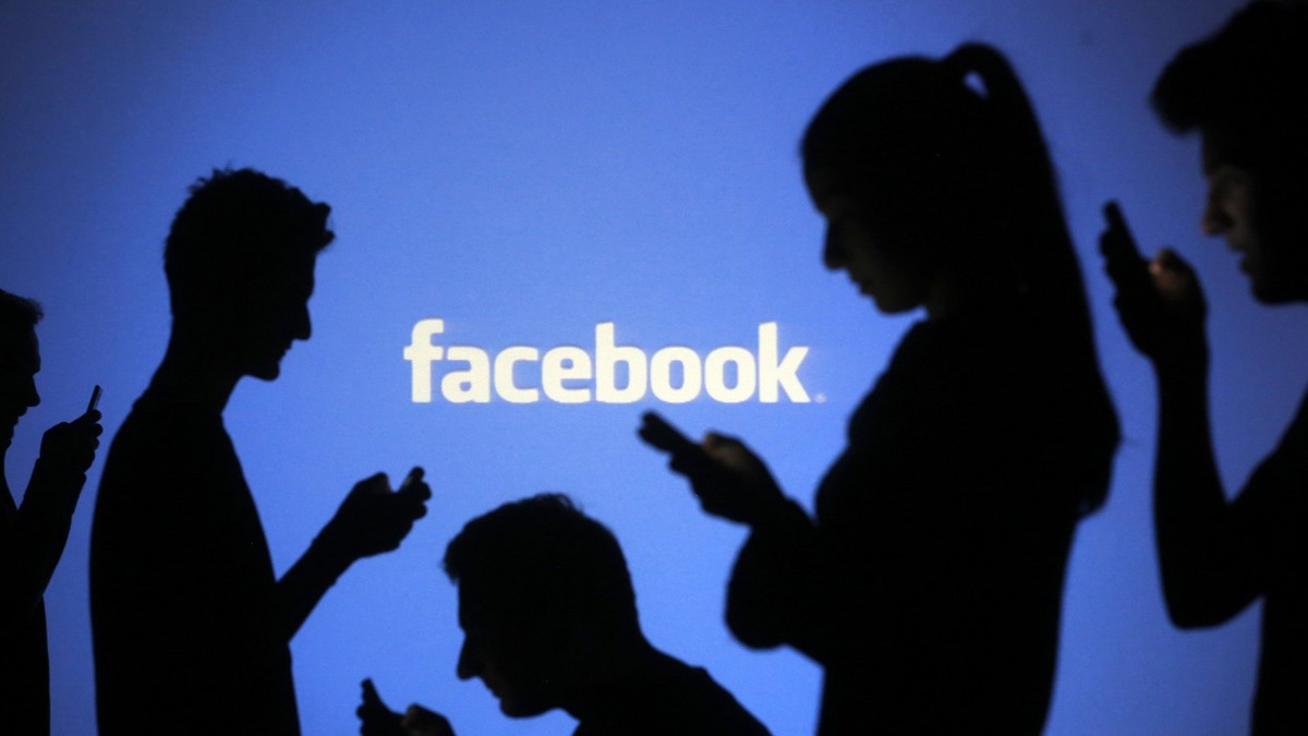 Facebook, cosa sta succedendo? Attacco hacker a Meta