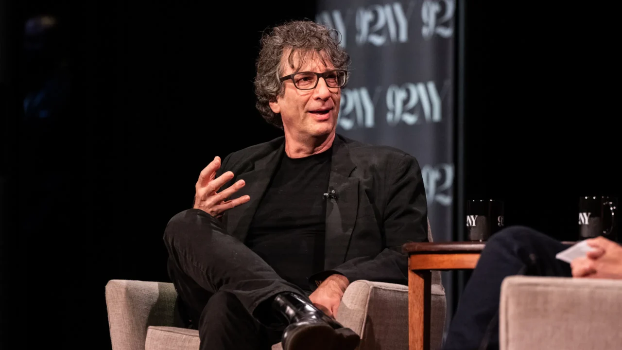 Neil Gaiman risponde alle accuse di molestie