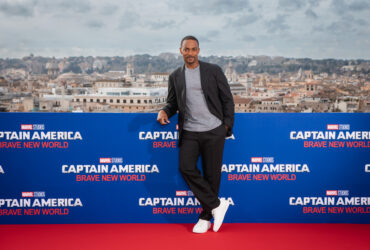 Anthony Mackie: «Captain America è un esempio. Se ci ascoltassimo a vicenda, il mondo sarebbe più facile»